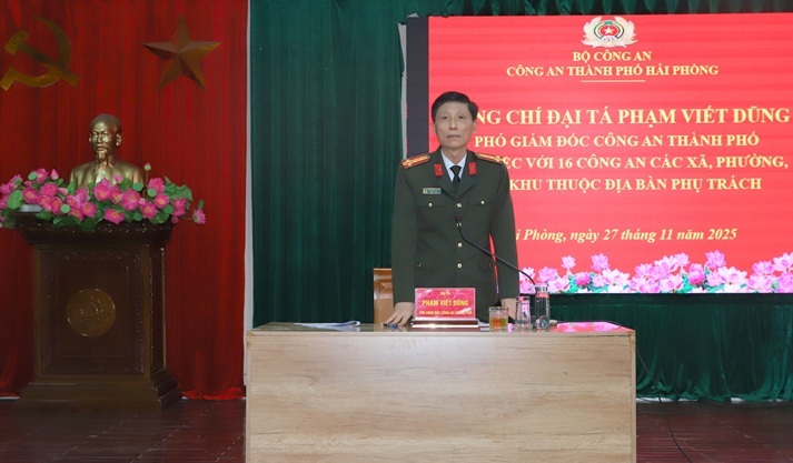 Đại tá Phạm Viết Dũng, Phó Bí thư Đảng ủy, Phó giám đốc CATP làm việc với Công an 16 xã, phường, đặc khu